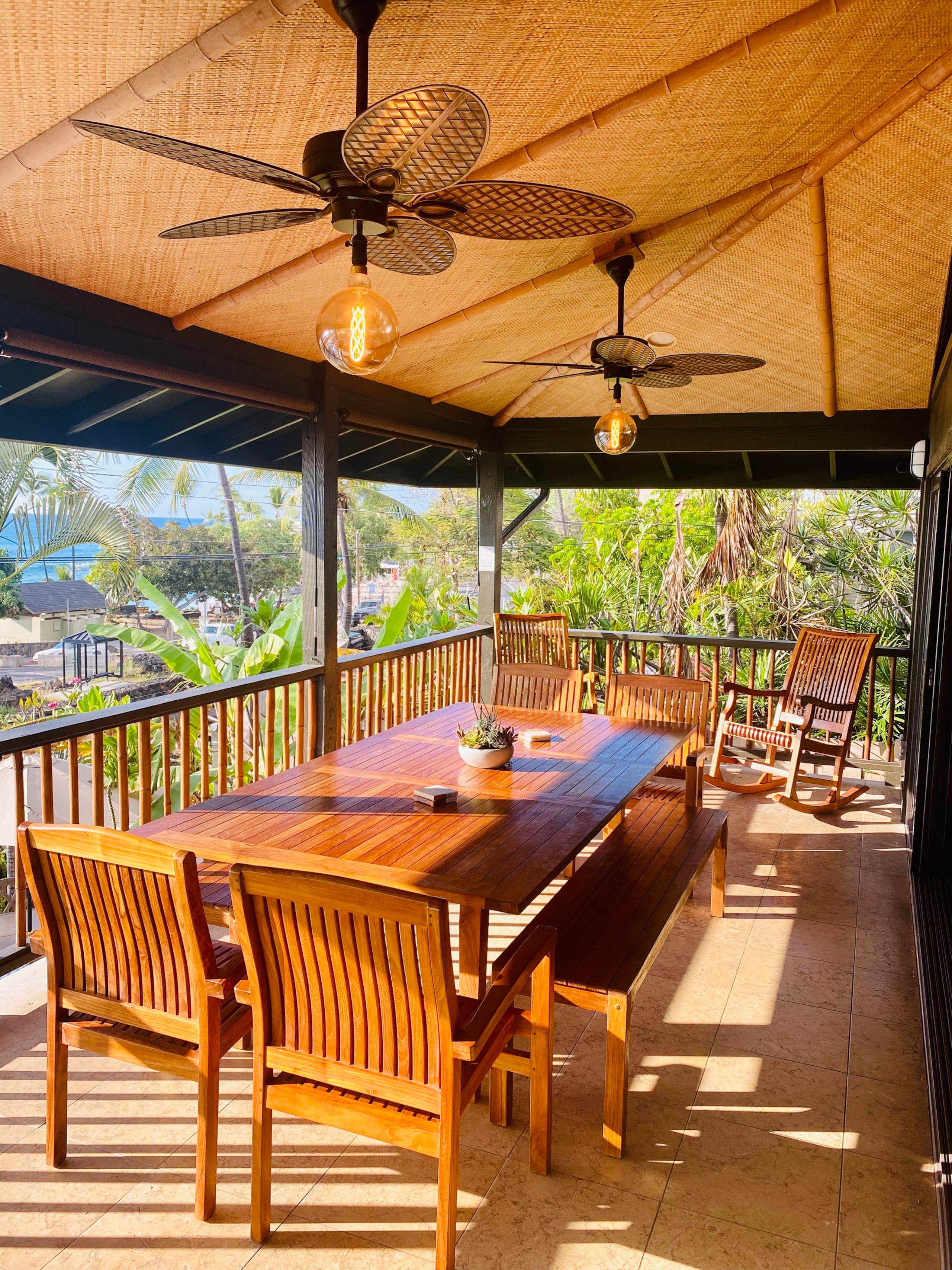 Home in Kailua-Kona · ★4.96 · 6 bedrooms · 10 beds · 5 baths - Image 4
