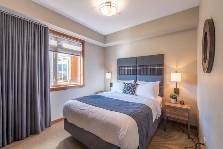 Deluxe bedroom #2 with a queen bed