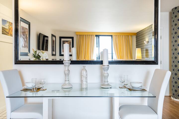 Modern luxury 2 bed 2 bath in heart of Kensington gallery image 5