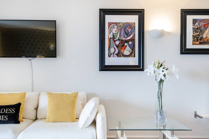 Spacious 2 Bed in Cromwell Road/Gloucester Road gallery image 4