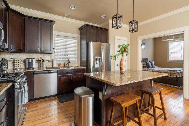 2BR/2BA • Garfield Retreat • Modern Build • Walkab gallery image 4