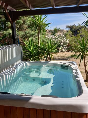 Three bed villa w. sea view, hot tub, breakfast gallery image 2