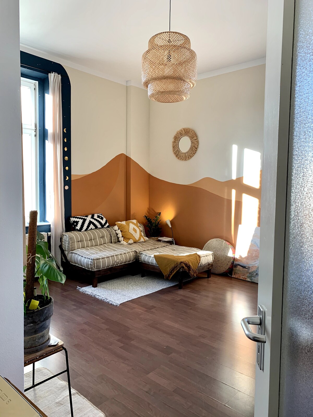 Top Airbnb: Artist apartment in the trendy Plagwitz district in Altlindenau