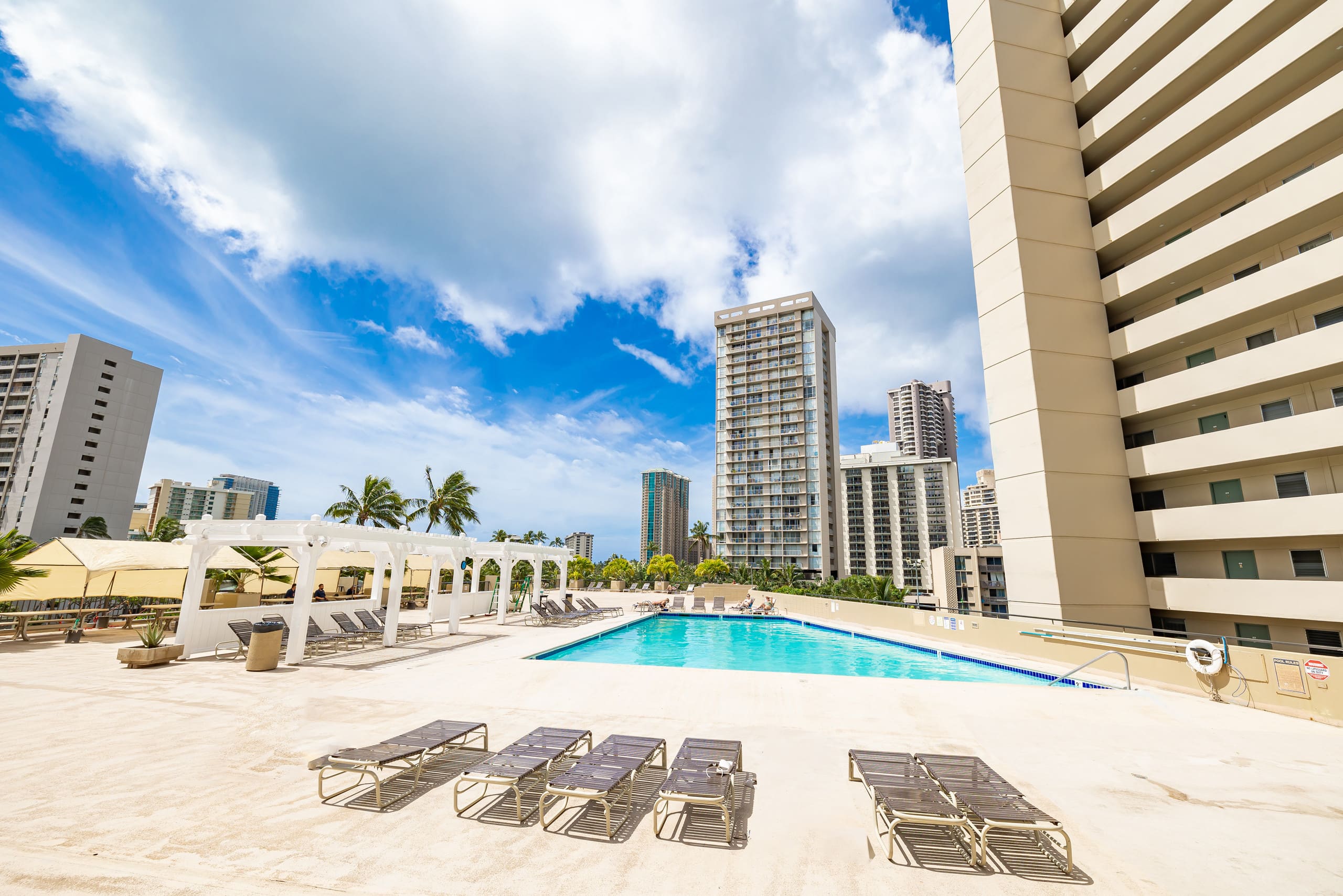 29th floor ocean view Waikiki Hawaiian Monarch - Image 13