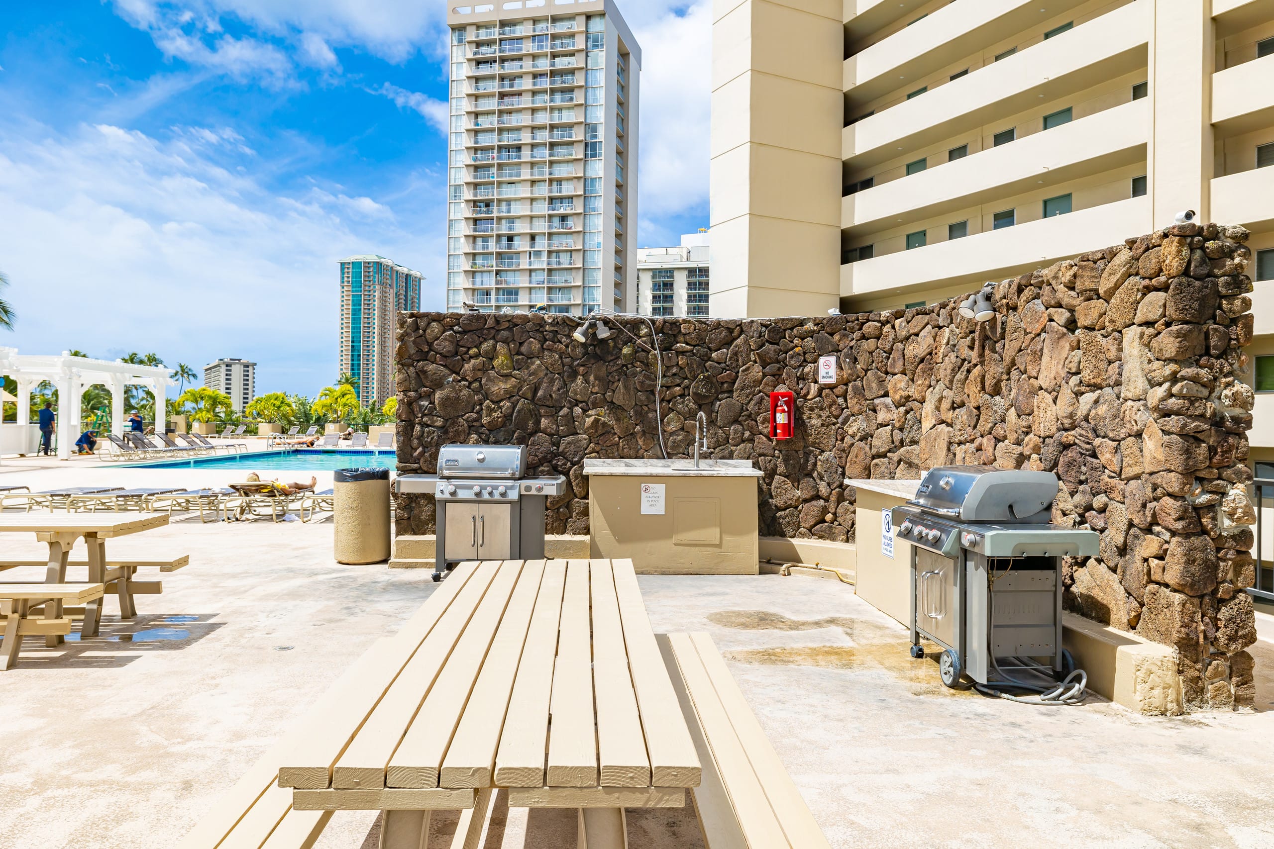 29th floor ocean view Waikiki Hawaiian Monarch - Image 16