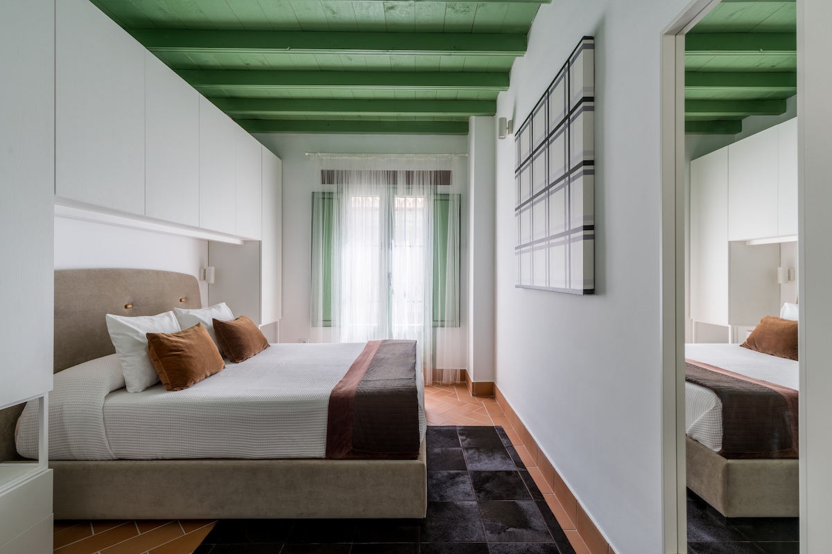 AMPLIO Y LUMINOSO DORMITORIO