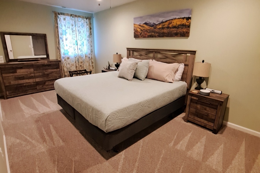 Cama tamaño KING nueva y cómoda