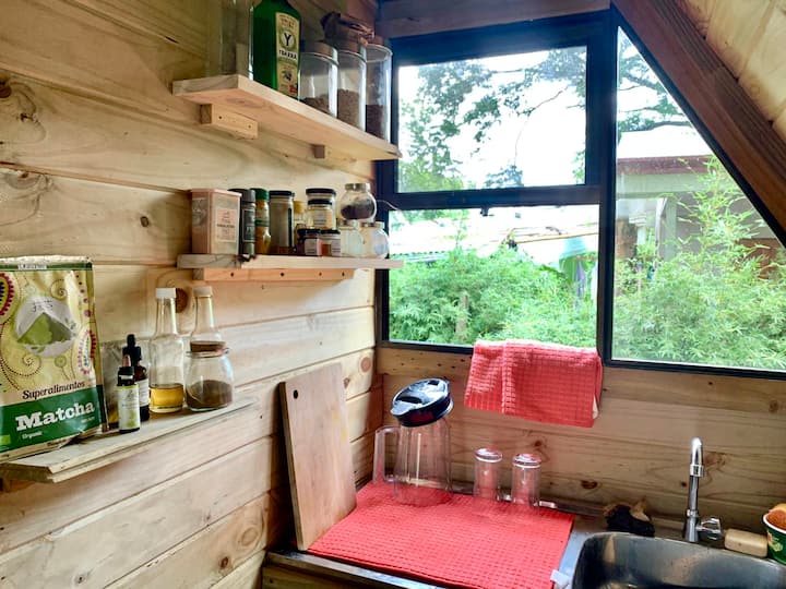 Casa Opa. Tiny & Rustic, Ac, 15min Walk To Beach! - Costa Rica