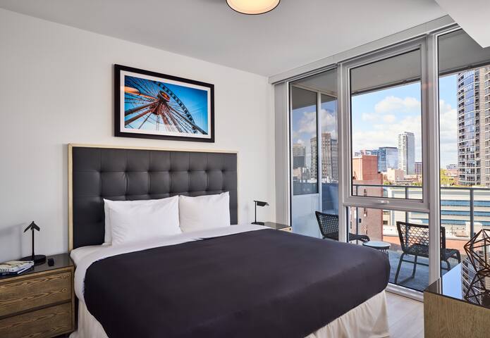 Level River North Deluxe Two Bedroom Corner Suite gallery image 2