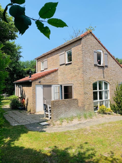 Top performing Airbnb: Schouws Duinhuis - vacation on the Zeeland coast in Westenschouwen