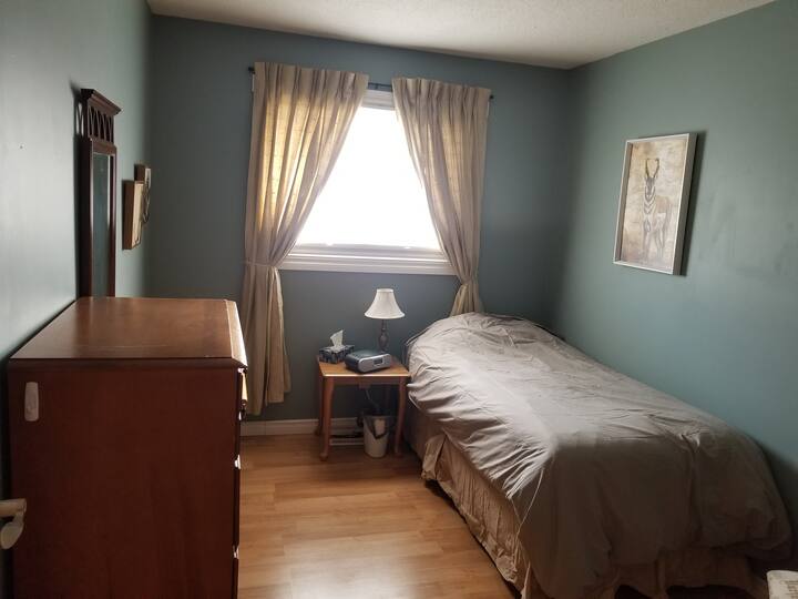 Alix Vacation Rentals & Homes Alberta, Canada Airbnb