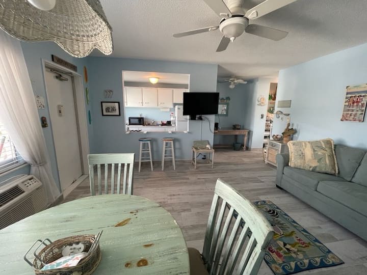 Lido Key Condo, Steps Away From Gulf With Pool - Lido Key Beach, Sarasota