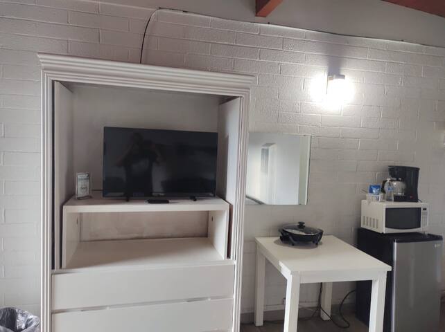 Arroyo Motel managed Airbnb listing 1
