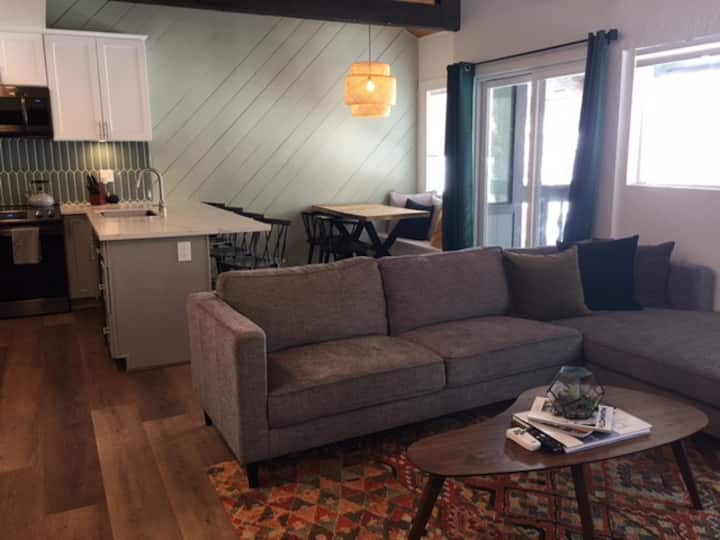 Gorgeous & Convenient Mammoth Retreat - Mammoth Lakes, CA