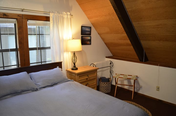 ห้องนอนด้านบน