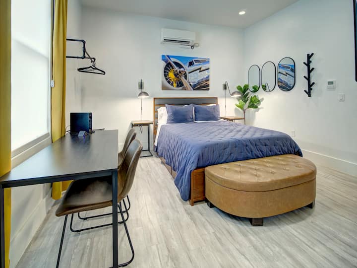 Flight! Studio in Heart of Dntwn Tucson near TCC Apartments for Rent