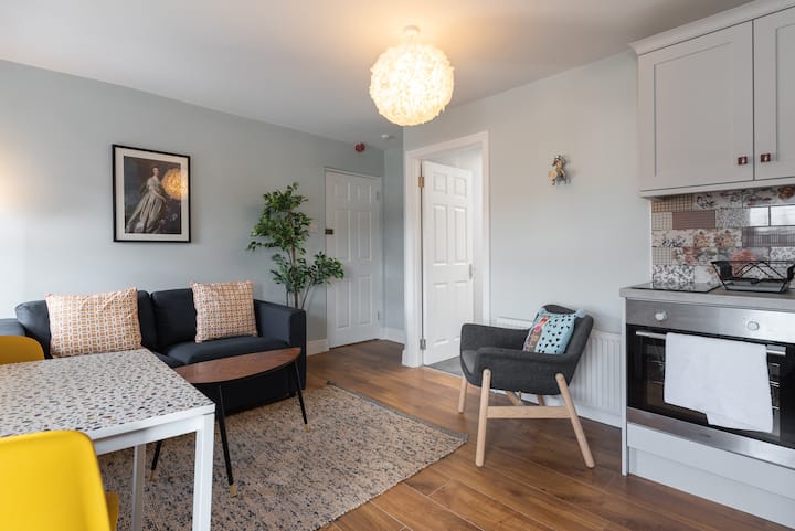 Dublin 1 Third Floor Modern One Bed Apartment - Fingal
