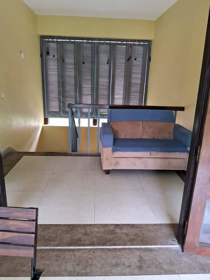 Luxe Art Villa With Private Pool And Garden - Diamond Harbour