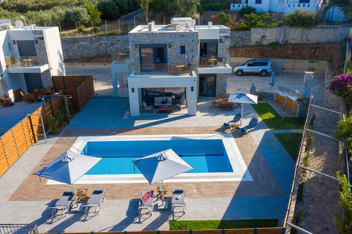 Olive and Sea – Villa Sea with heated pool gallery image 3