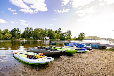 Pointe des Trois-Lacs, waterfront, dock, HOT TUB