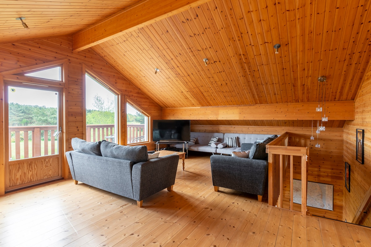 Top performing Airbnb: Redwings Luxury Private Lodge with Hot Tub in Great Yarmouth