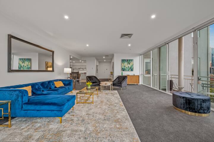 Exclusive Stays – Southgate II gallery image 4