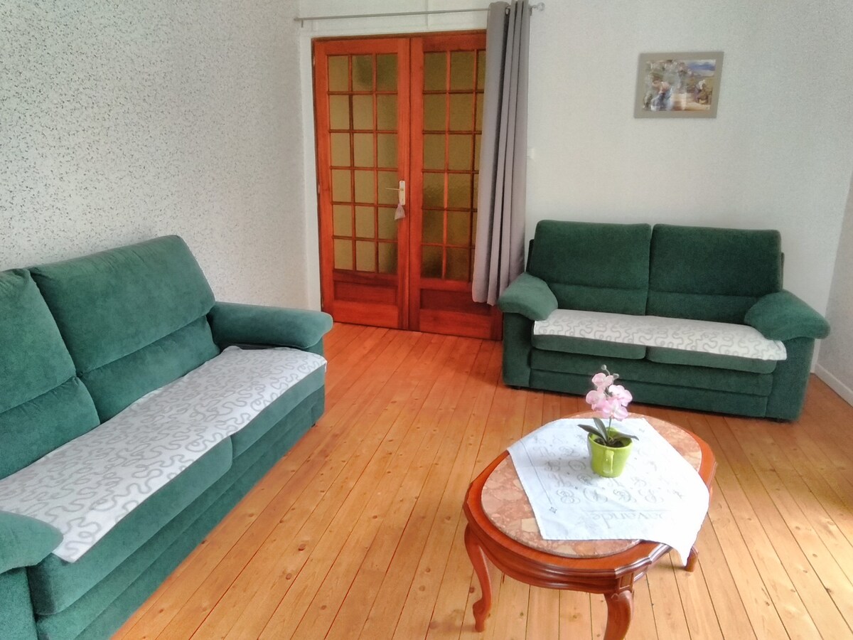 Annuncio Airbnb popolare: INDEPENDENT HOUSE in DROME PROVENCALE a Nyons