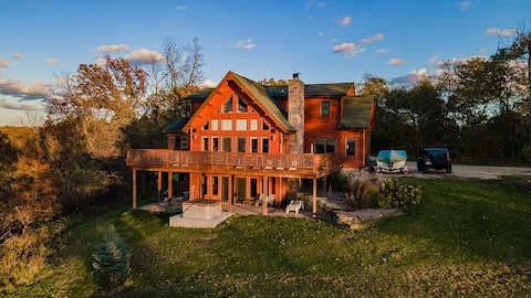 River View Lodge: Huge 3BR/3.5BA w/ stunning views