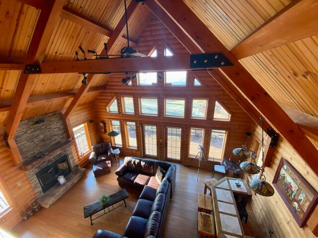 Knutson Property Services and Cabin Rentals managed Airbnb listing 1