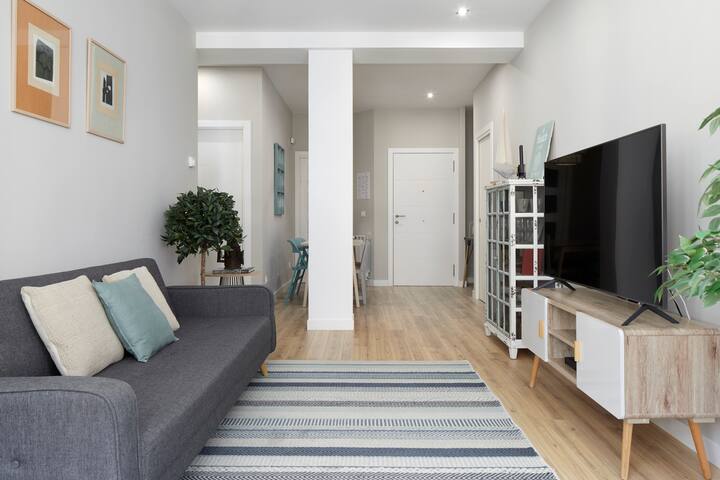 CONCHA SUITE Brand NEW & Style gallery image 4