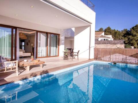 Muy Comoda Villa Montgo - Air Conditioned Pool