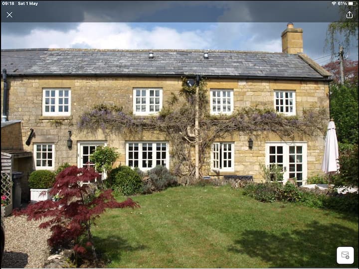 Pretty Cotswold Cottage close to Chipping Campden Cottages for Rent