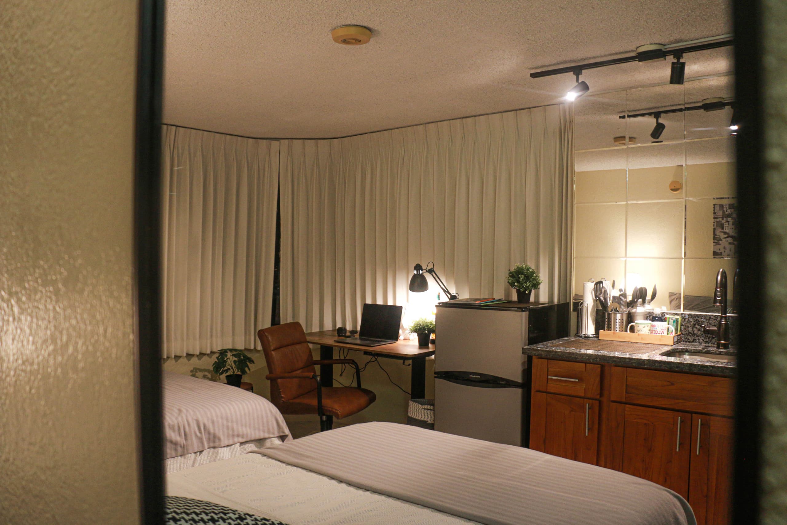Condo in Honolulu · ★4.78 · 1 bedroom · 2 beds · 1 bath - Image 6