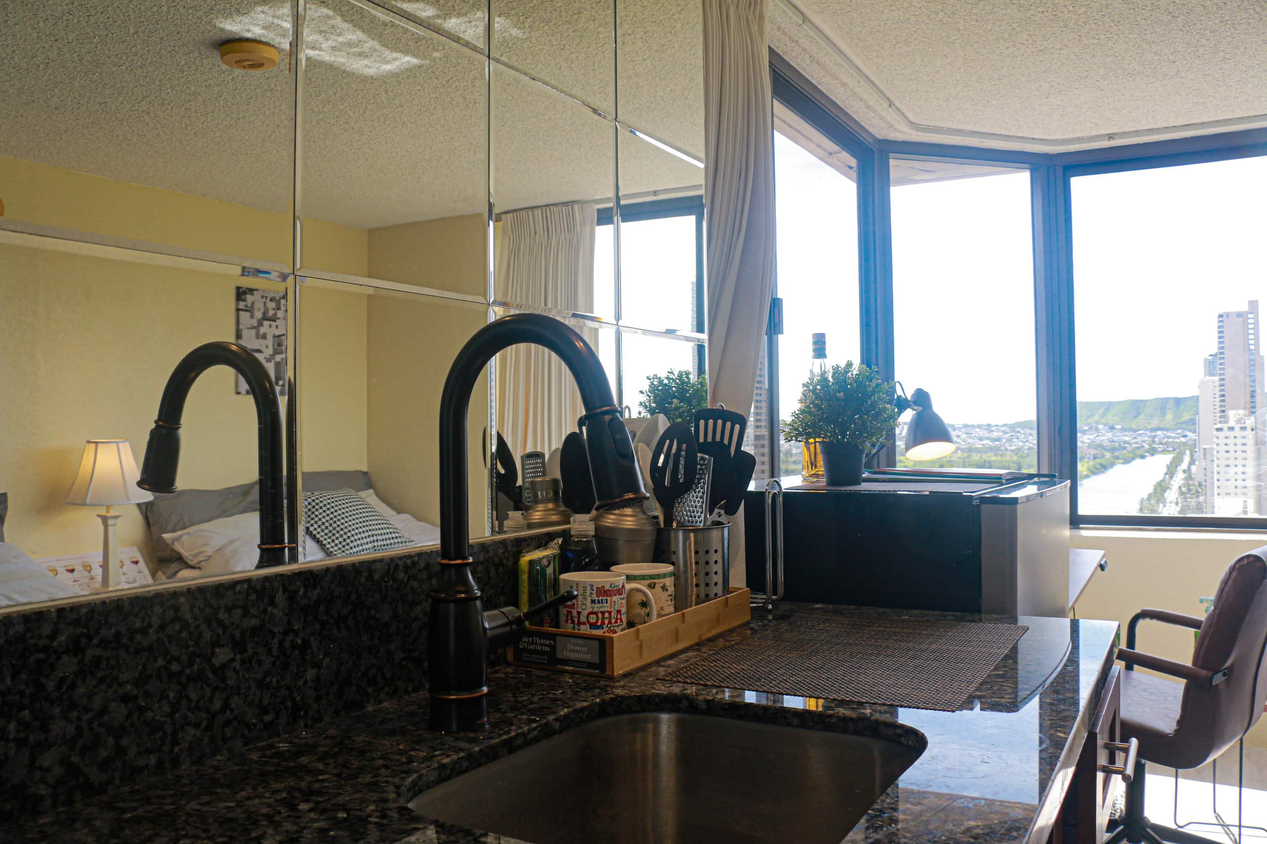Condo in Honolulu · ★4.78 · 1 bedroom · 2 beds · 1 bath - Image 16