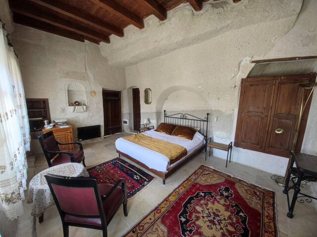 The Caesar managed Airbnb listing 2