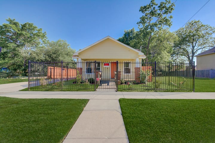 Discount! Cottage Near Downtown & Med Center - Houston, TX