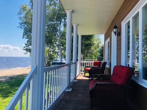 Les Quatre Vents | Lakefront & Private Beach