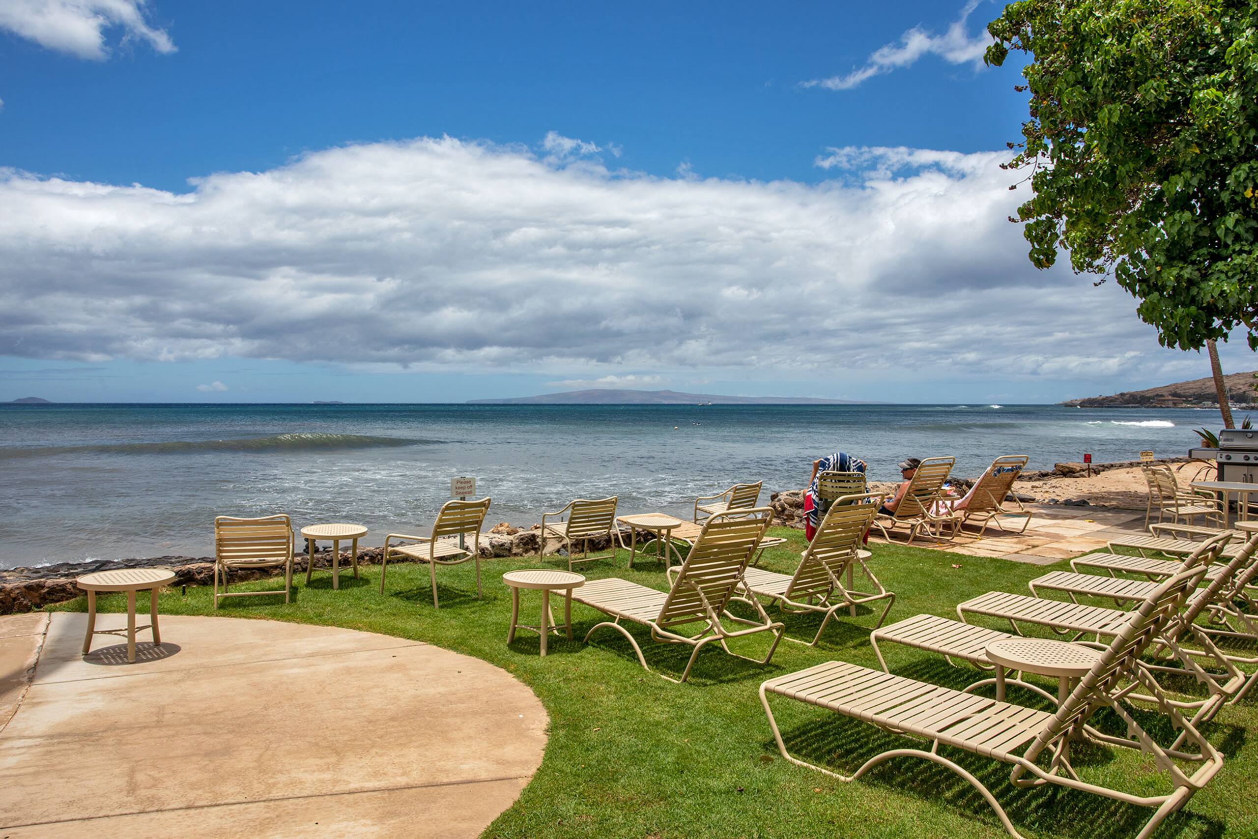 Condo in Wailuku · ★4.84 · 2 bedrooms · 4 beds · 2 private baths - Image 31