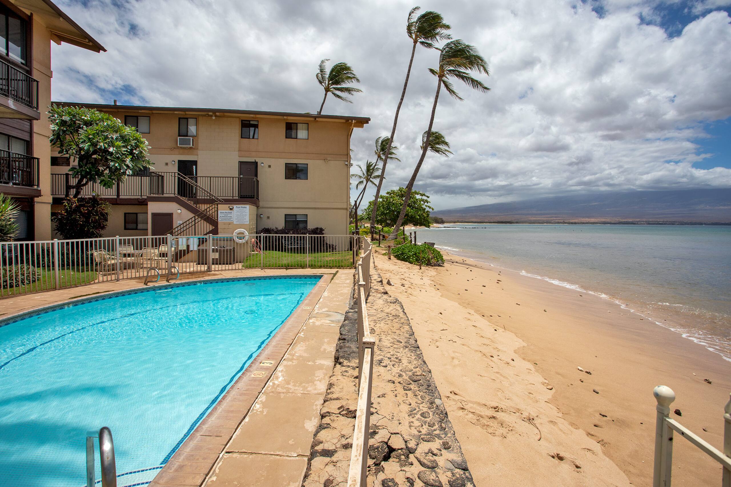 Condo in Wailuku · ★4.84 · 2 bedrooms · 4 beds · 2 private baths - Image 30