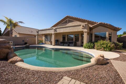 Surprise Stadium | Sunny Escape w/ Private POOL!