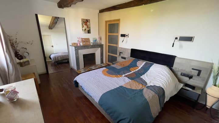 Chambre 1 avec salle de bain