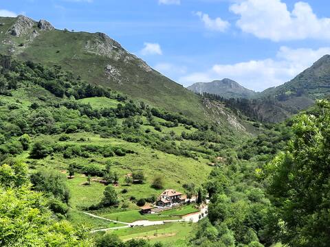 Casa la Roza, relax in your own river valley