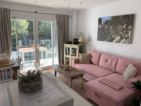 Top Airbnb: Canyamel modern apt. pool-roofterrace 3rd floor, A in Illes Balears