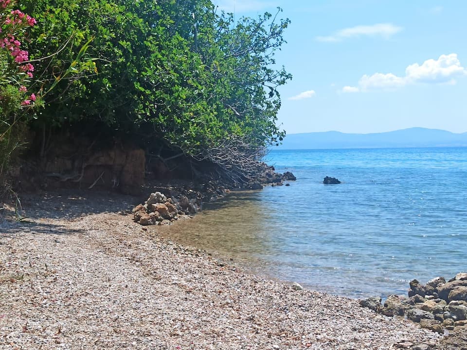 A seafront villa with a pebble cove, an hour from Athens, Vasiliko, Greece, photo 3 of 10