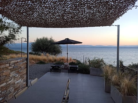 Seafront villa with private beach 1 hr from Athens
