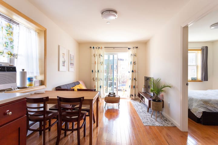 『New』║ Bayside║ 3 BR║2 Bath║Parking ║Laundry