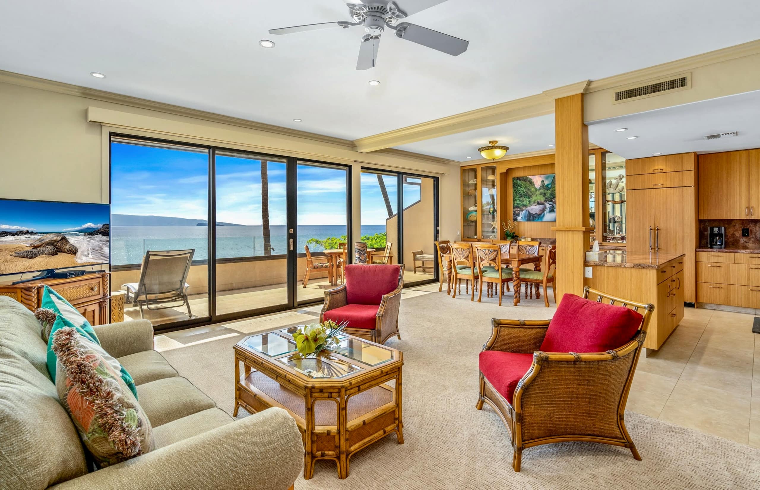Condo in Kihei · ★4.96 · 2 bedrooms · 2 beds · 2 baths - Image 3