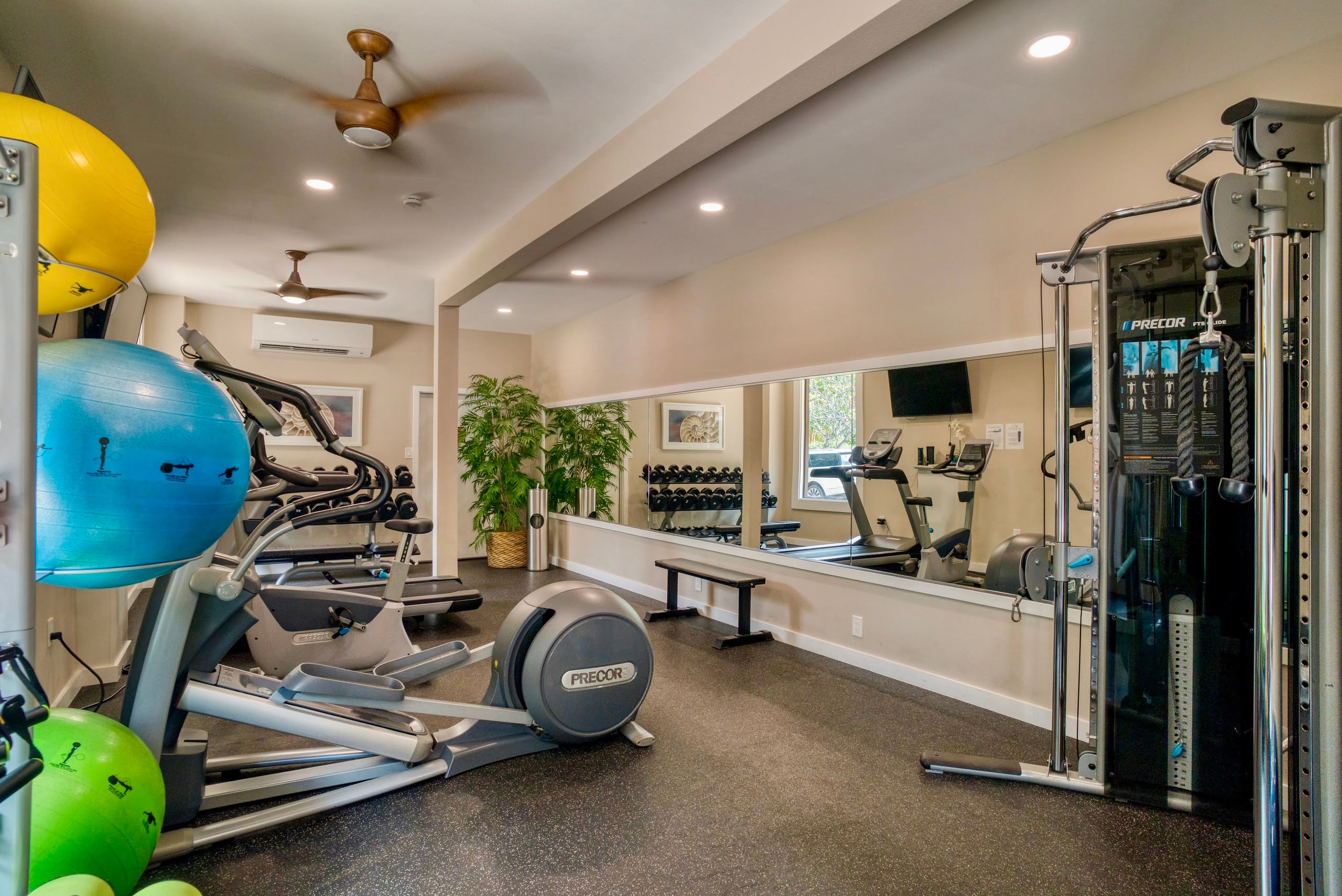 Condo in Kihei · ★4.96 · 2 bedrooms · 2 beds · 2 baths - Image 35