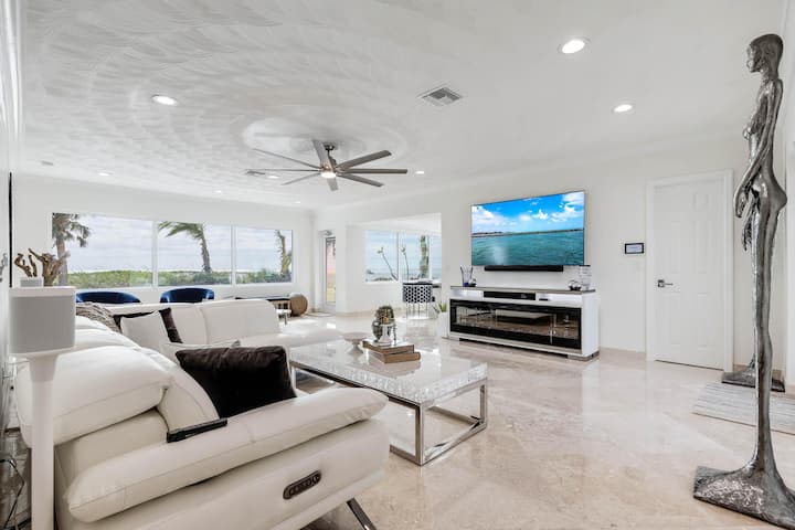 The Shelborne & Ocean View Villa Beachfront Estate - Englewood, FL