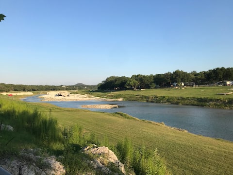 8+ acres / 300+' riverfront! Peaceful and relaxing